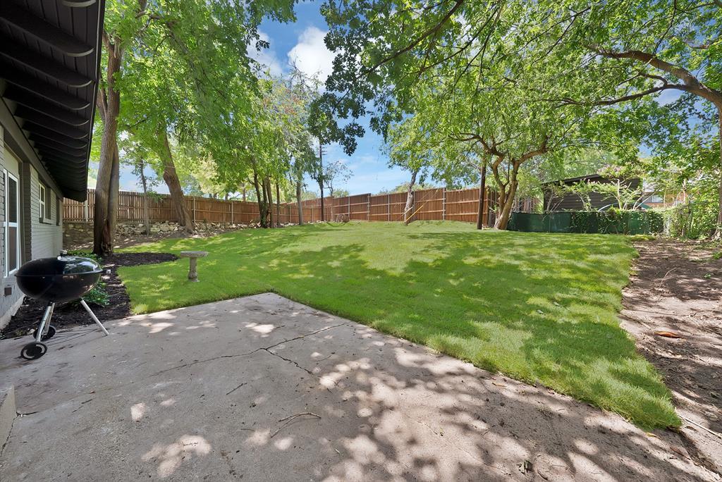 1816 Ridgmar Boulevard Property Photo 4