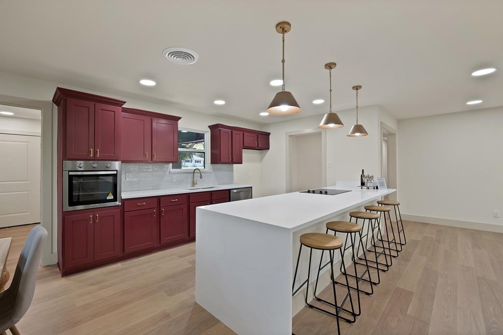 1816 Ridgmar Boulevard Property Photo 10