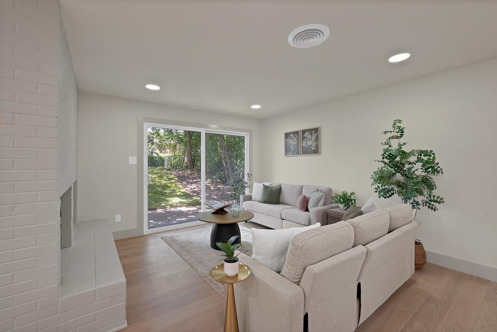 1816 Ridgmar Boulevard Property Photo 14