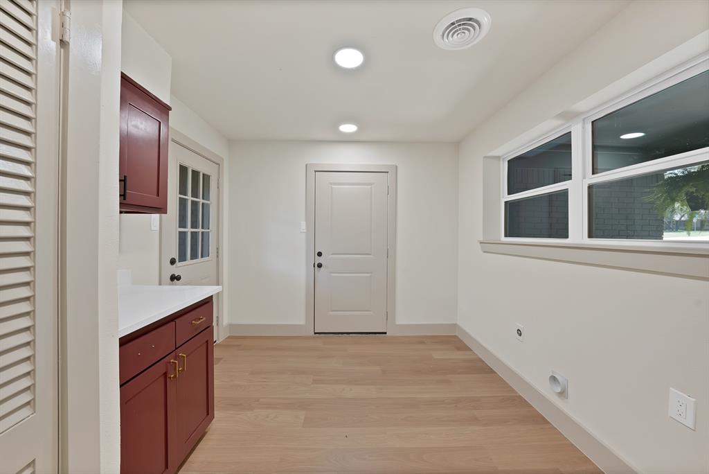 1816 Ridgmar Boulevard Property Photo 19