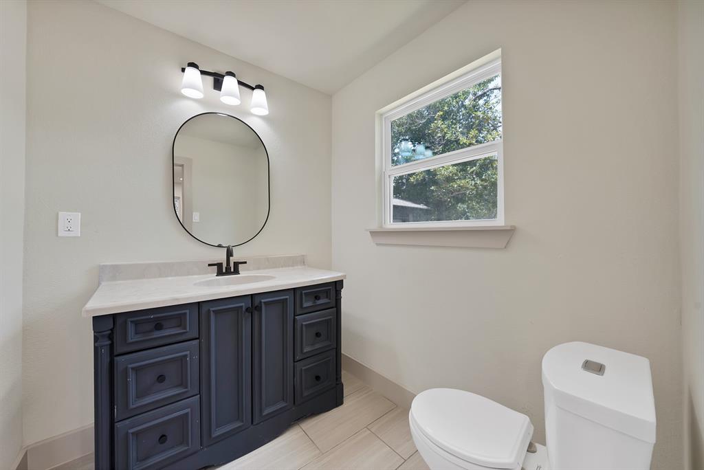 1816 Ridgmar Boulevard Property Photo 30