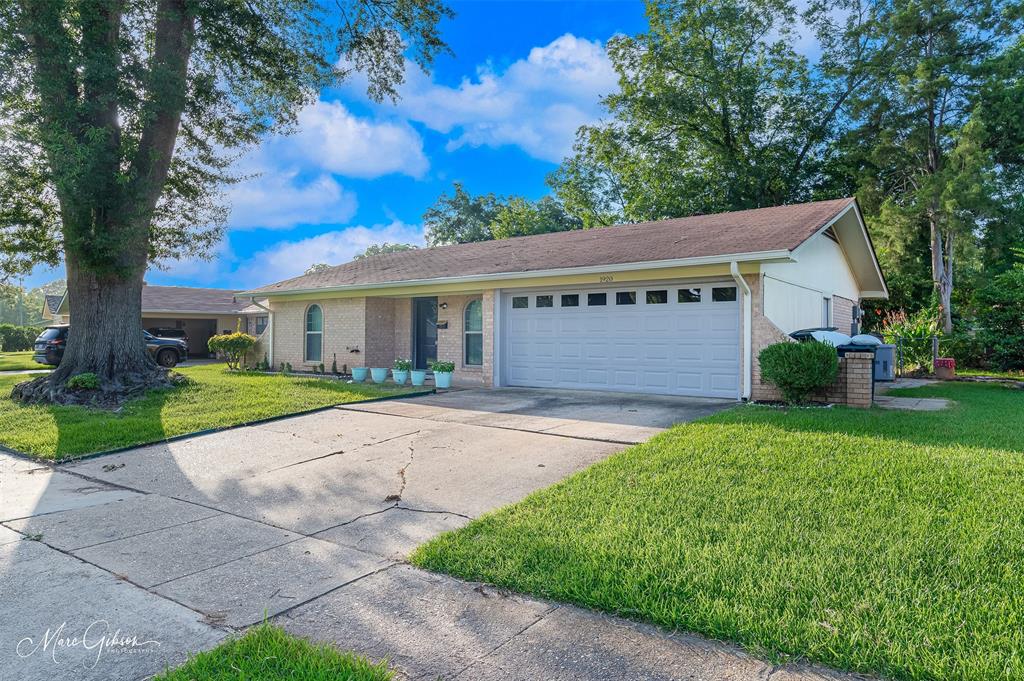 1920 Venus Drive Property Photo 1