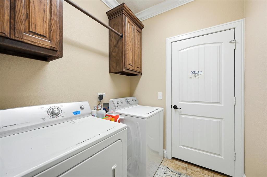 21 Lone Oak Boulevard Property Photo 20