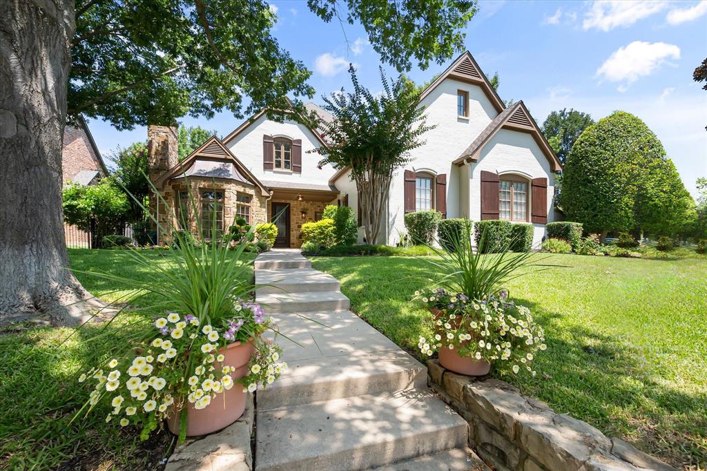 2111 Castle View Road Property Photo 1