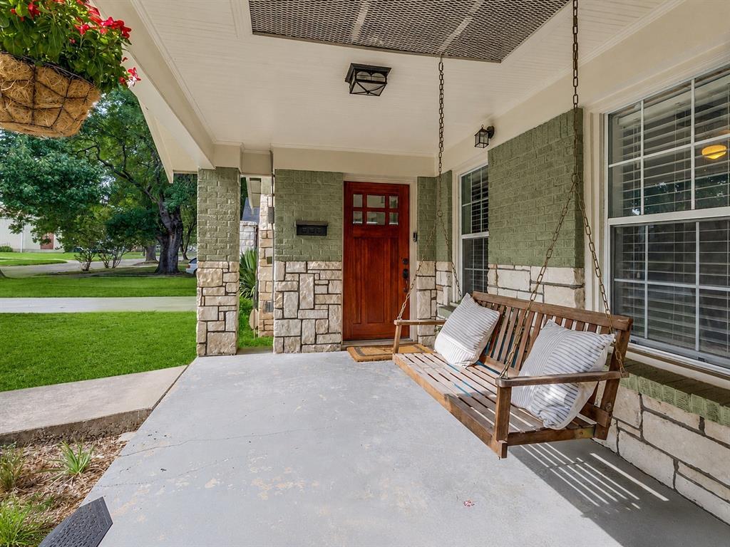 1224 Hollywood Avenue Property Photo 4