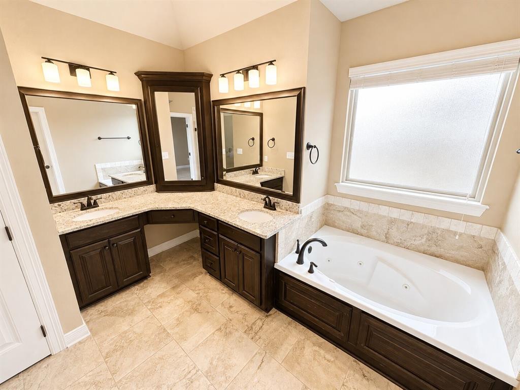 922 Antler Drive Property Photo 6