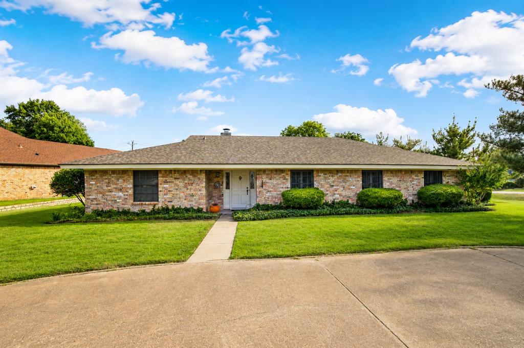 5132 Fairway Circle Property Photo 1