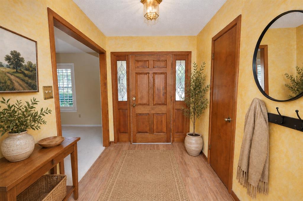 5132 Fairway Circle Property Photo 3