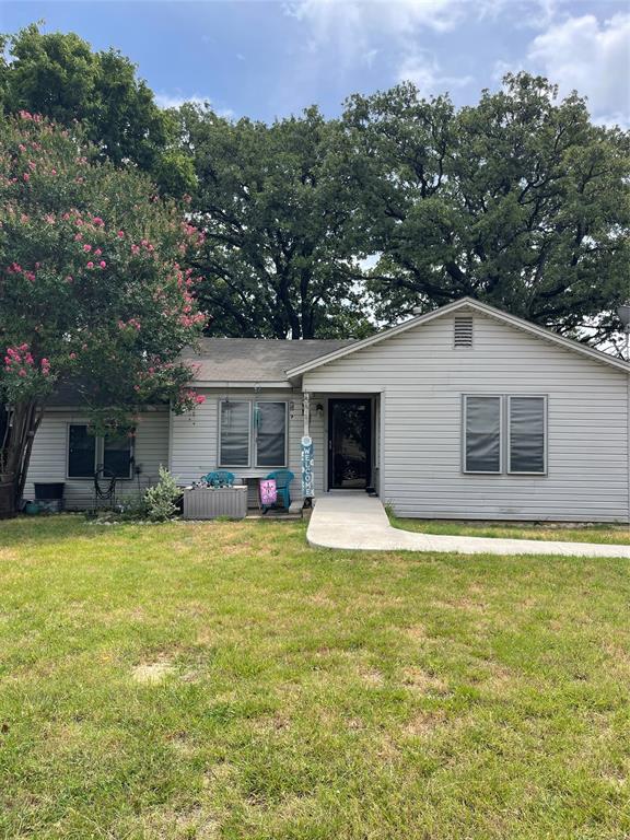 5801 Estes Avenue Property Photo 1