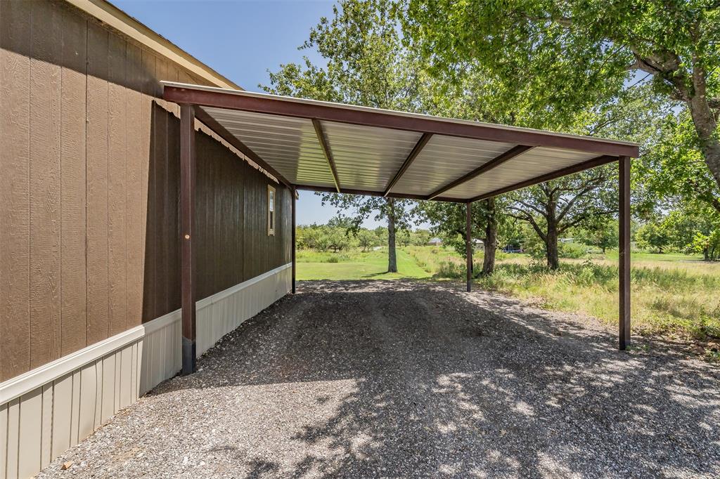 204 Overland Trail Property Photo 4