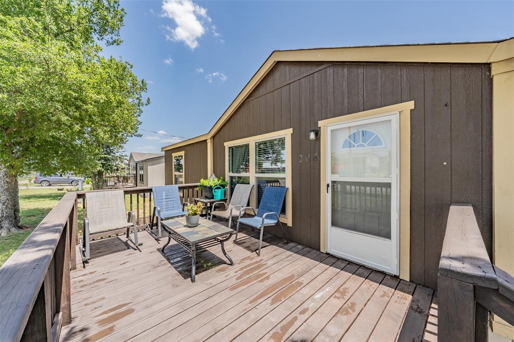 204 Overland Trail Property Photo 6