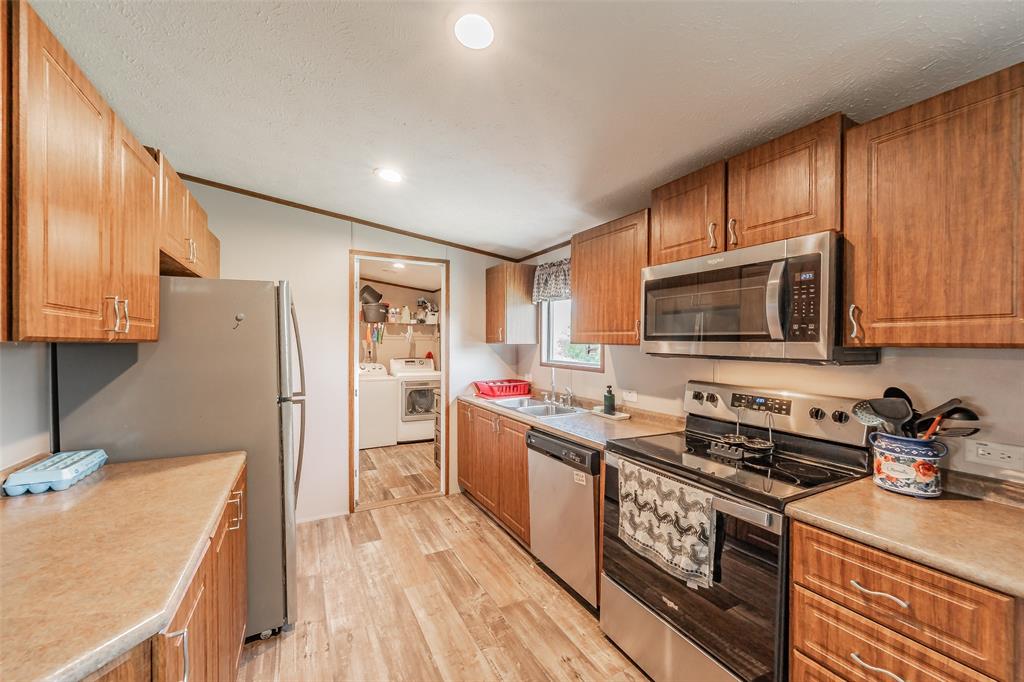 204 Overland Trail Property Photo 22