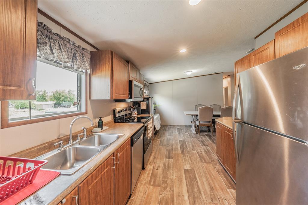 204 Overland Trail Property Photo 23