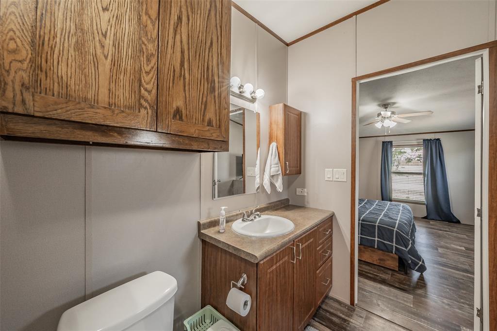 204 Overland Trail Property Photo 28