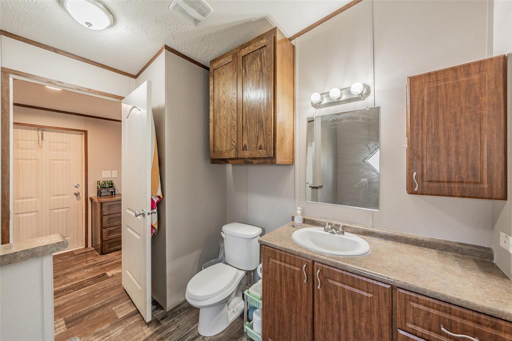 204 Overland Trail Property Photo 29