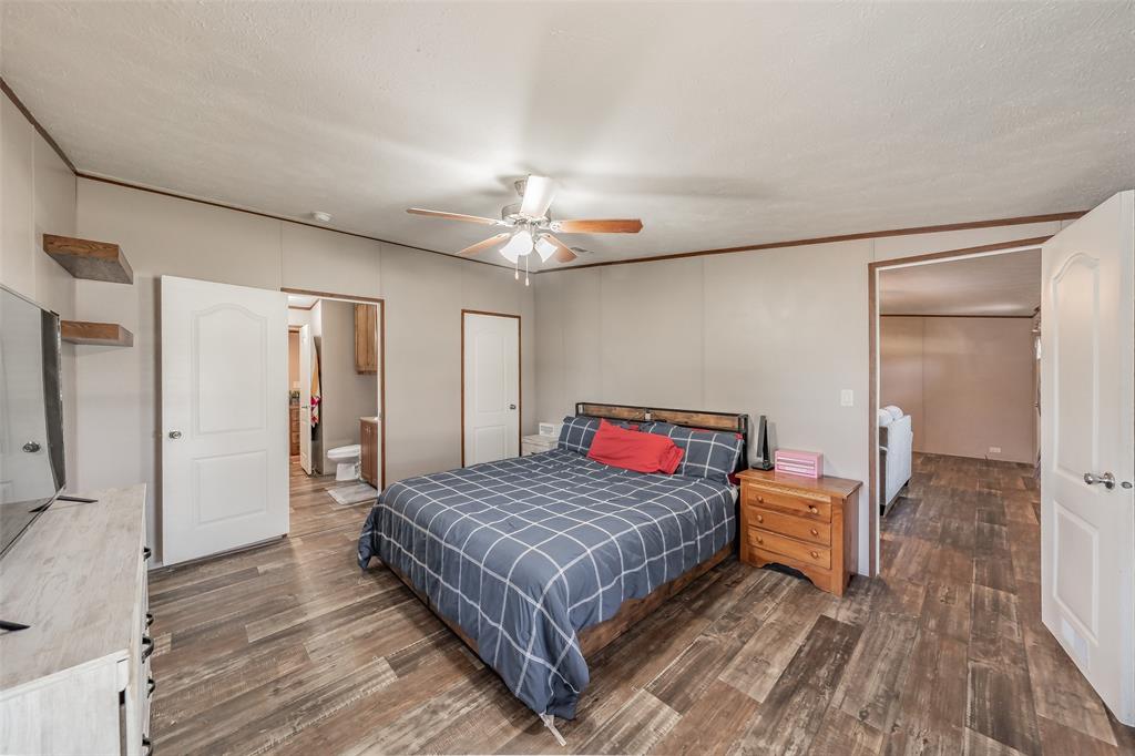 204 Overland Trail Property Photo 32