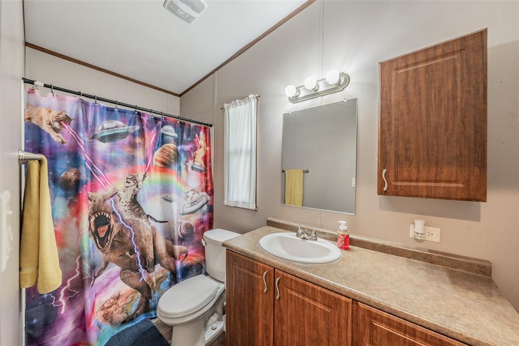 204 Overland Trail Property Photo 35