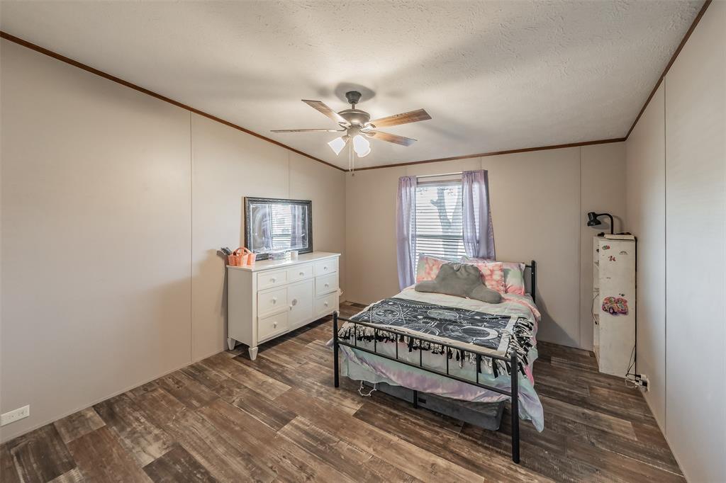 204 Overland Trail Property Photo 36