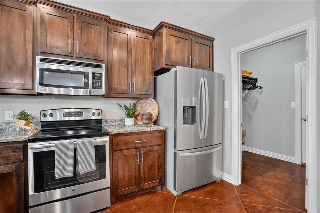 6403 Westover Drive Property Photo 10