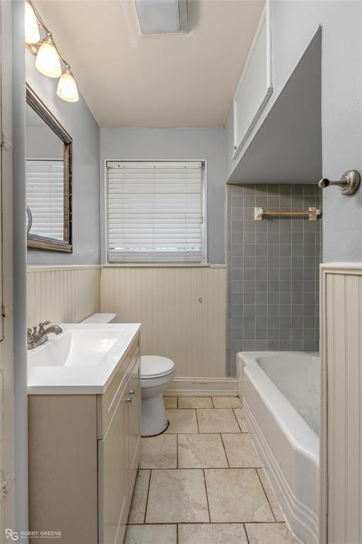 724 E Washington Street Property Photo 6