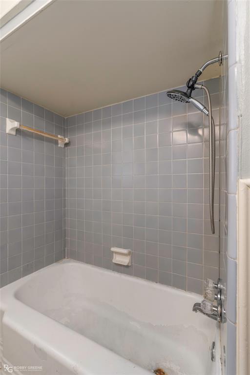 724 E Washington Street Property Photo 8
