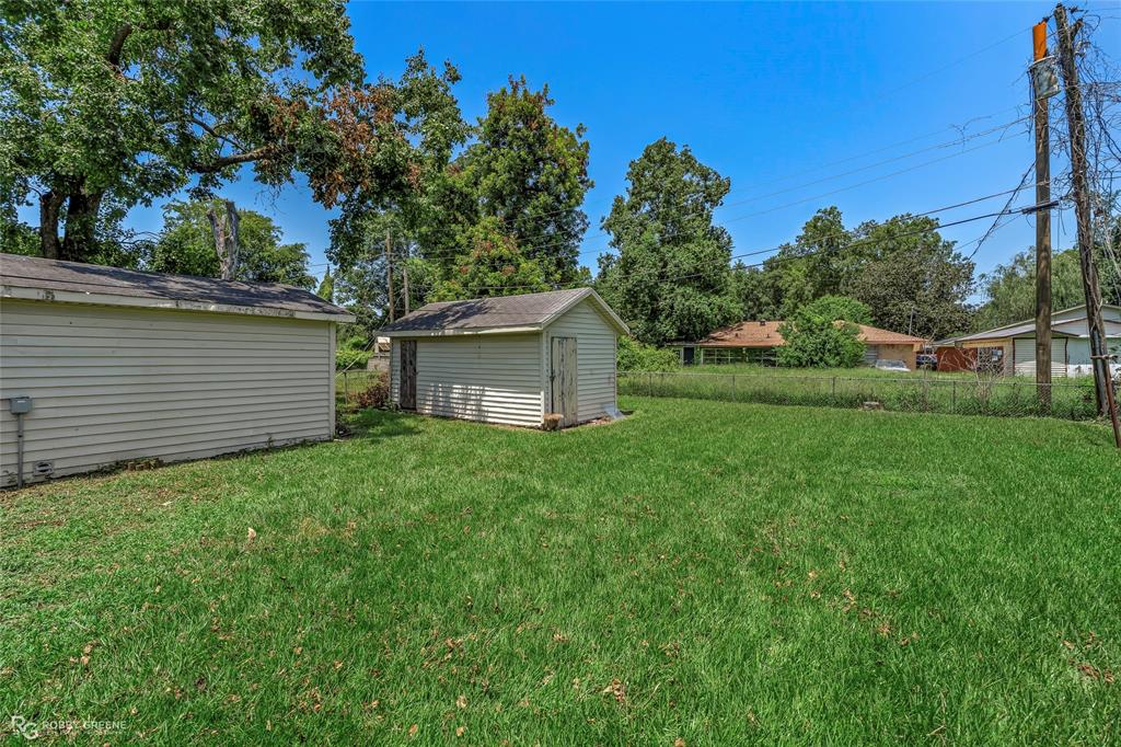 724 E Washington Street Property Photo 10
