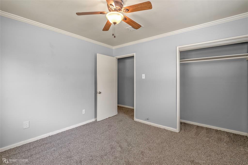 724 E Washington Street Property Photo 13