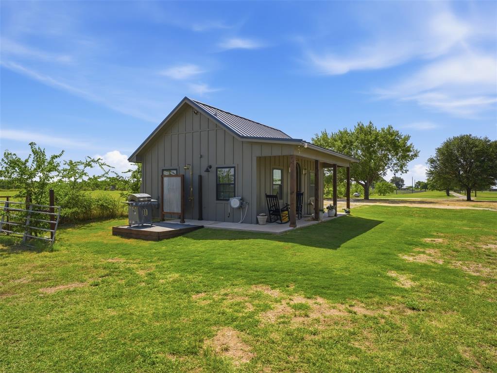 1521 County Road 1107b Property Photo 13