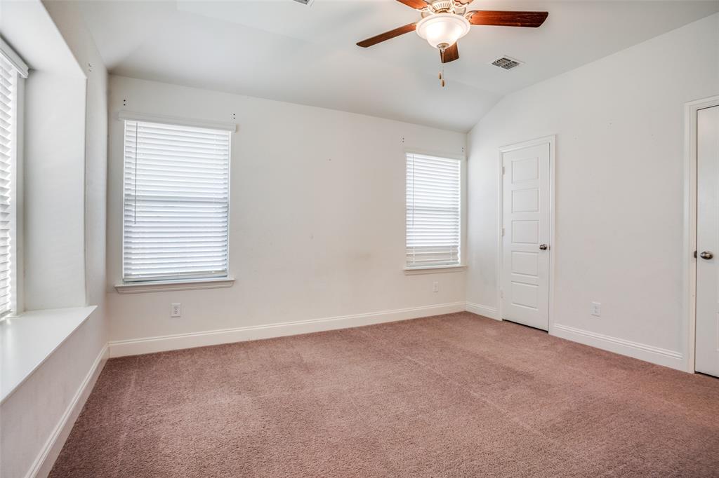 229 Town Park Avenue Property Photo 16