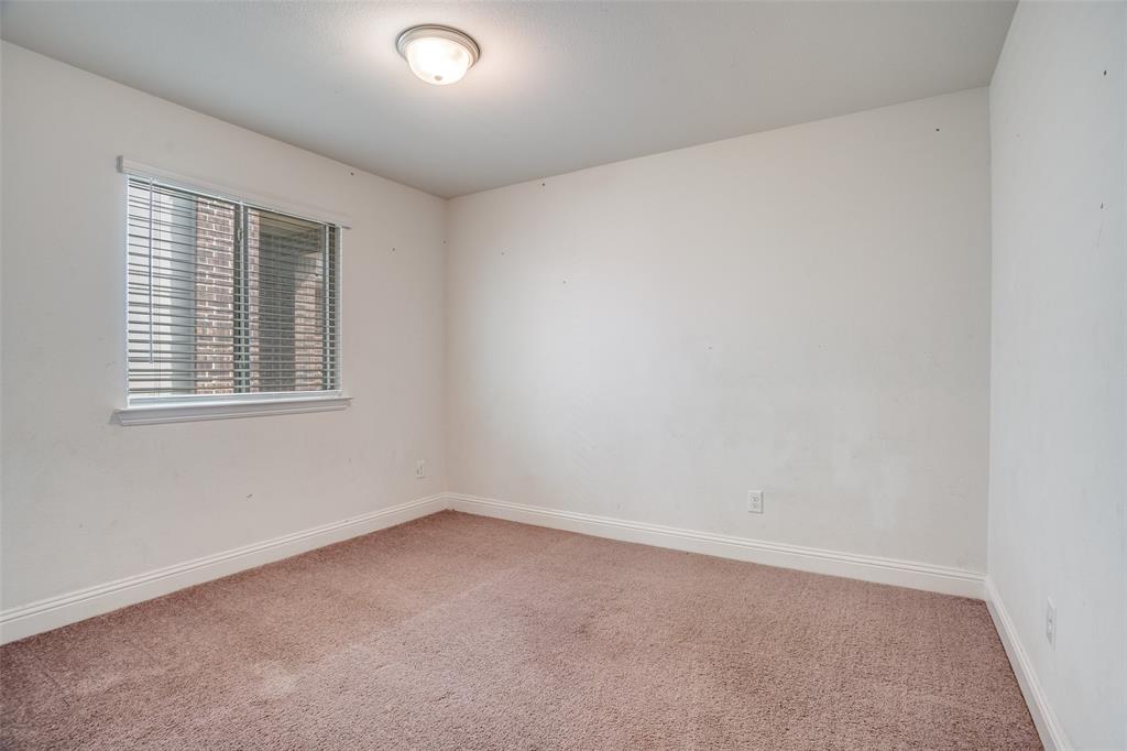 229 Town Park Avenue Property Photo 19