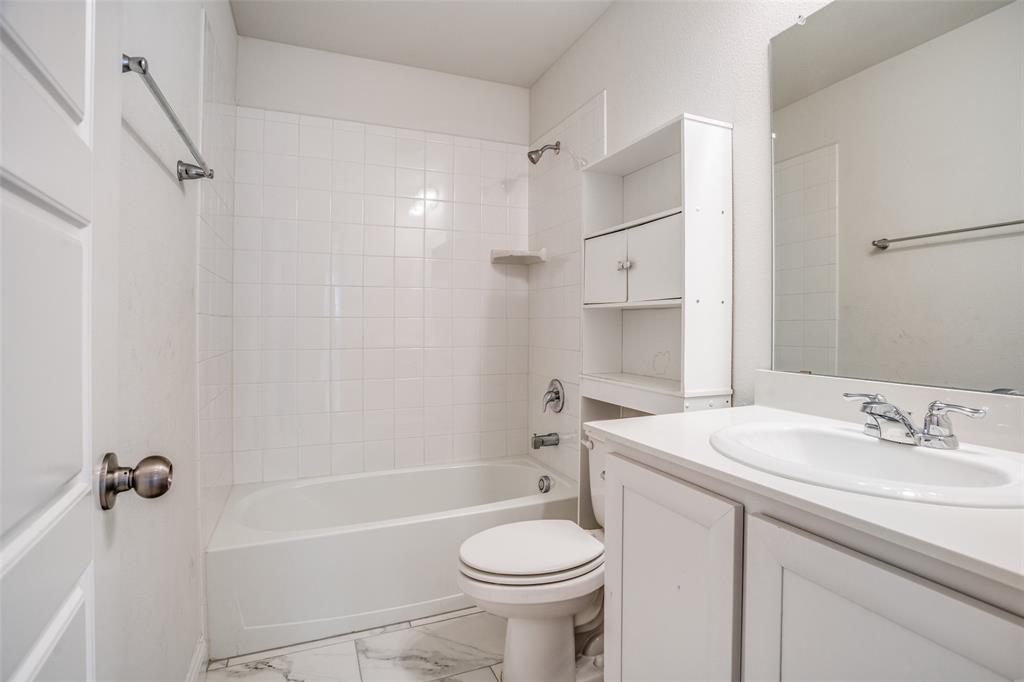 229 Town Park Avenue Property Photo 21