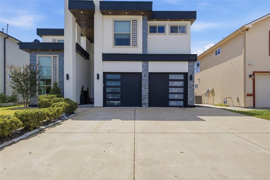 1325 Gibralter Street Property Photo 1