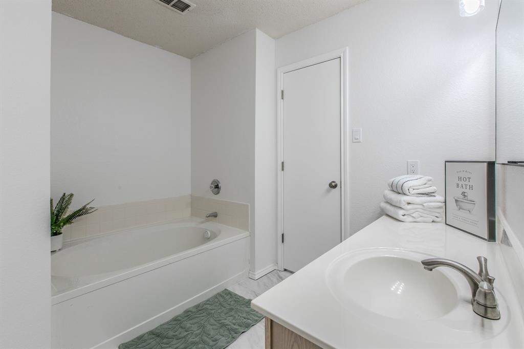 3148 Pine Valley Drive Property Photo 14