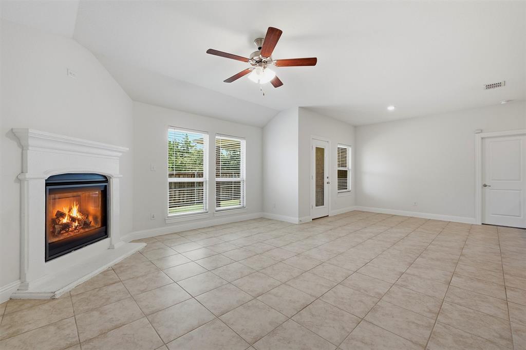 1217 Gibson Drive Property Photo 11