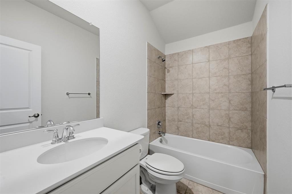 1217 Gibson Drive Property Photo 24