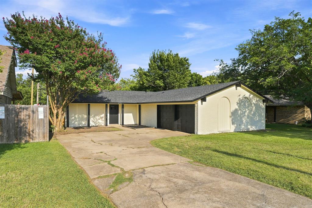 2736 N Saint Augustine Drive Property Photo 1