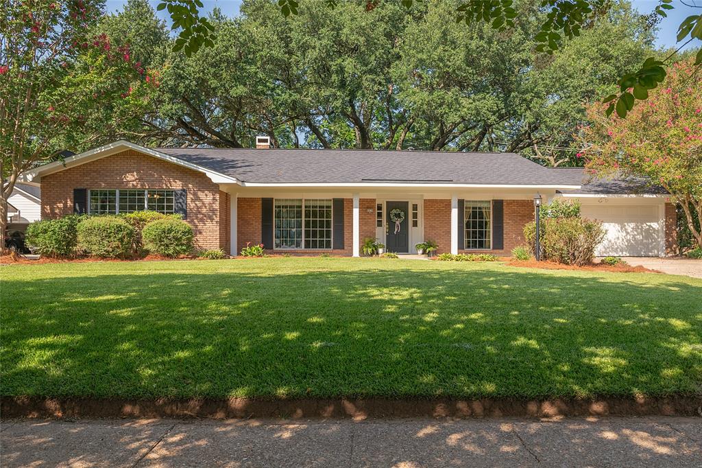 5910 Fern Avenue Property Photo 1