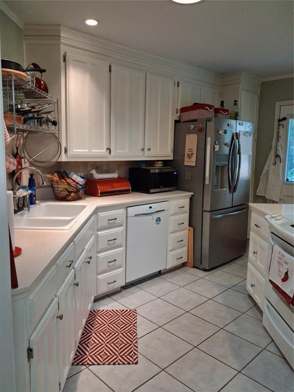 3600 Fox Ridge Road Property Photo 13
