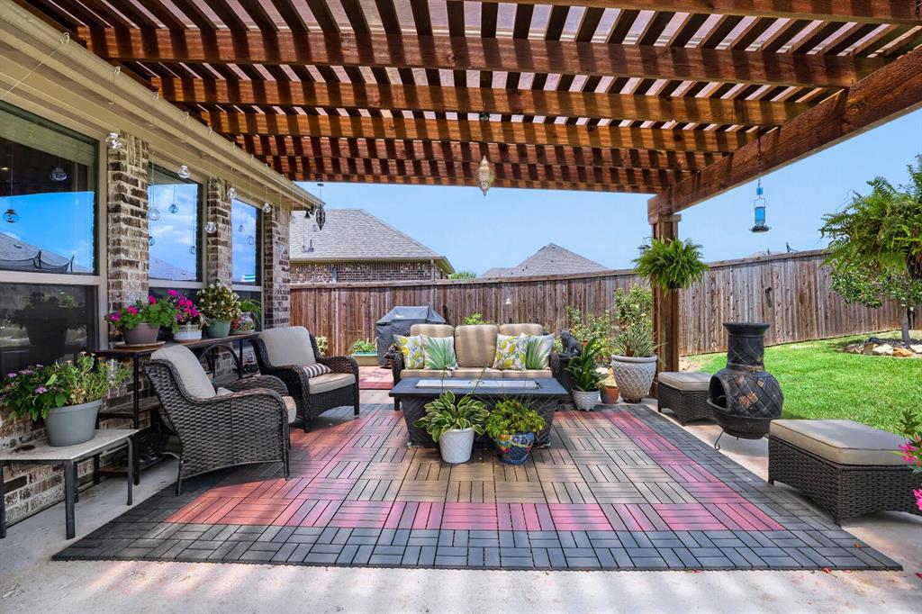 211 Gardenia Drive Property Photo 1