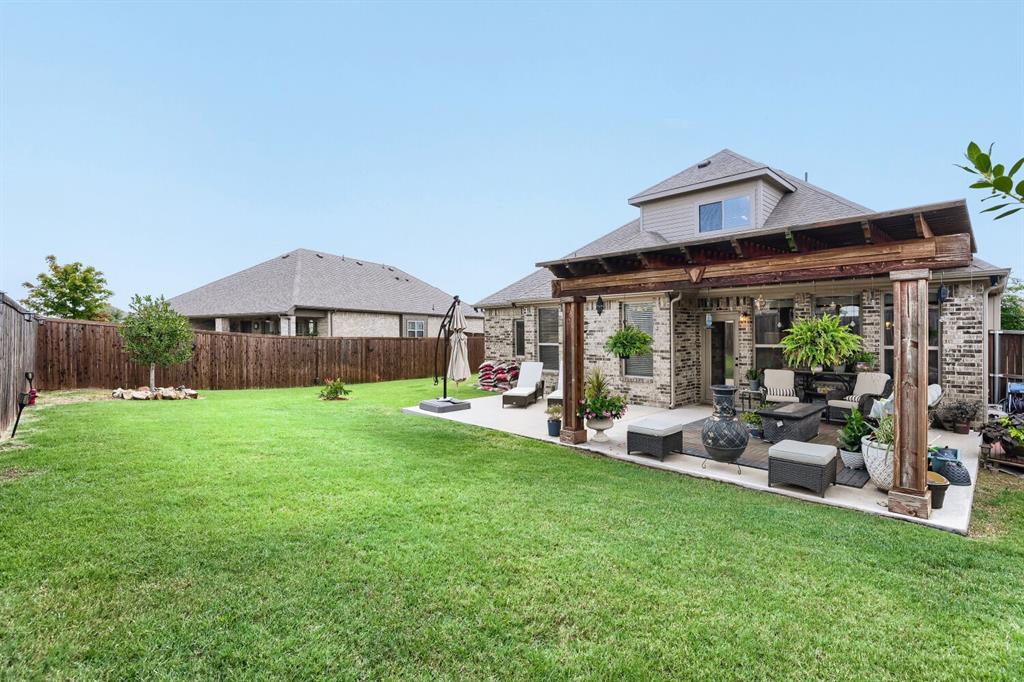 211 Gardenia Drive Property Photo 3