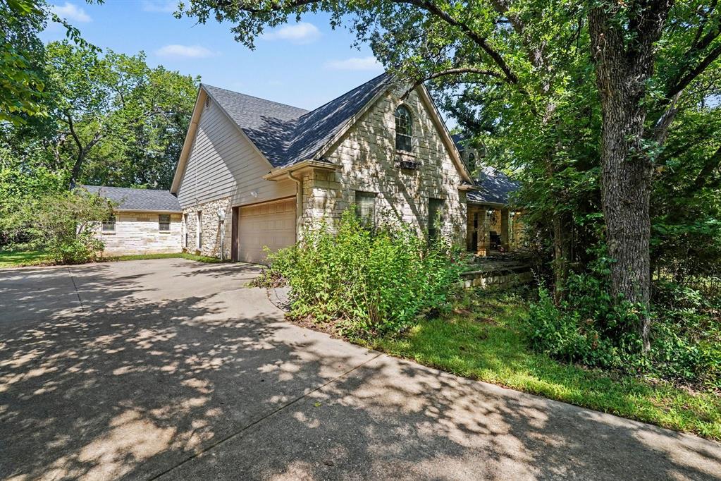 126 Willow Creek Circle Property Photo 4