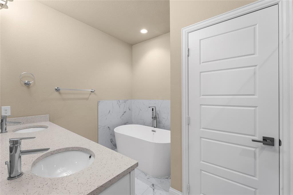 2952 Sheridan Drive Property Photo 19