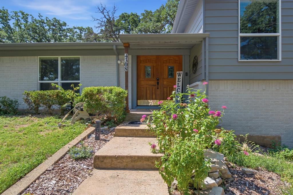4308 Borden Drive Property Photo 1