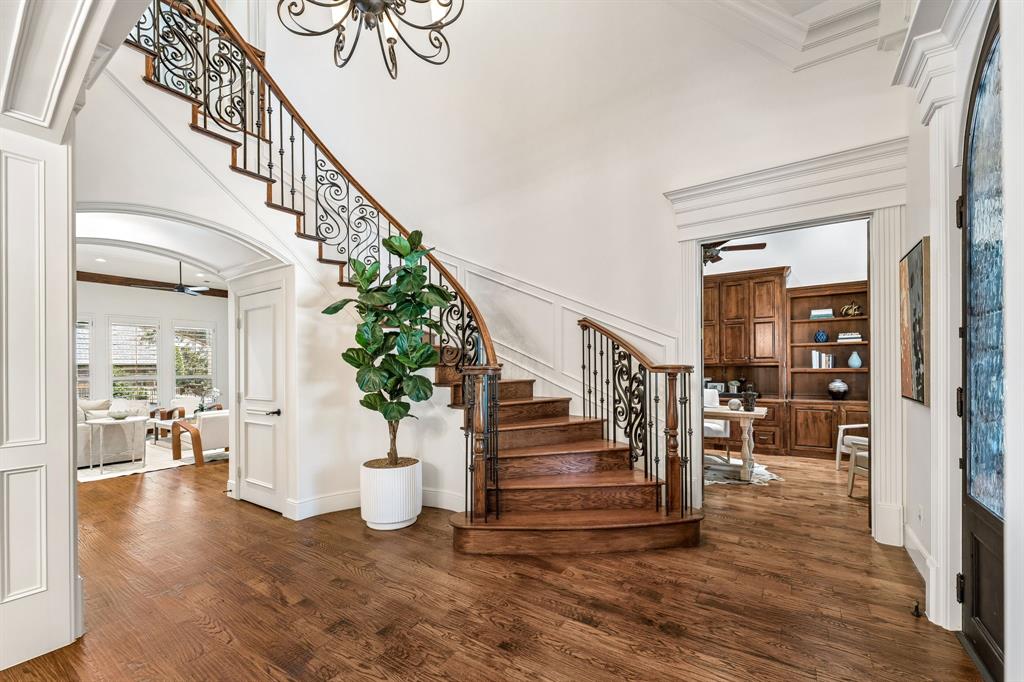 2409 Spyglass Court Property Photo 6