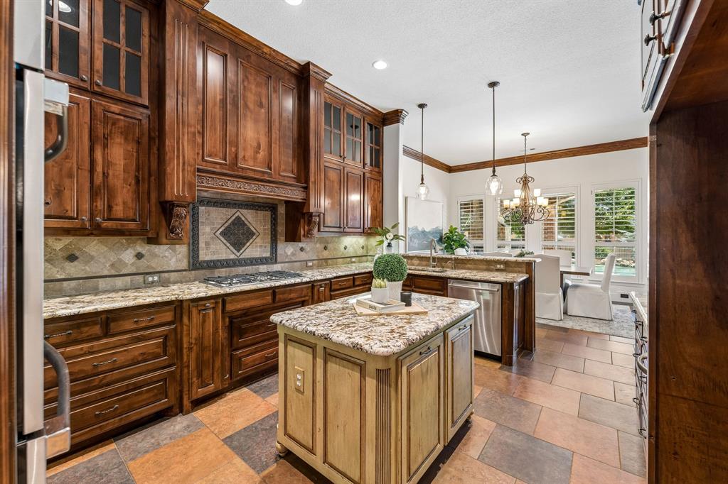 2409 Spyglass Court Property Photo 13