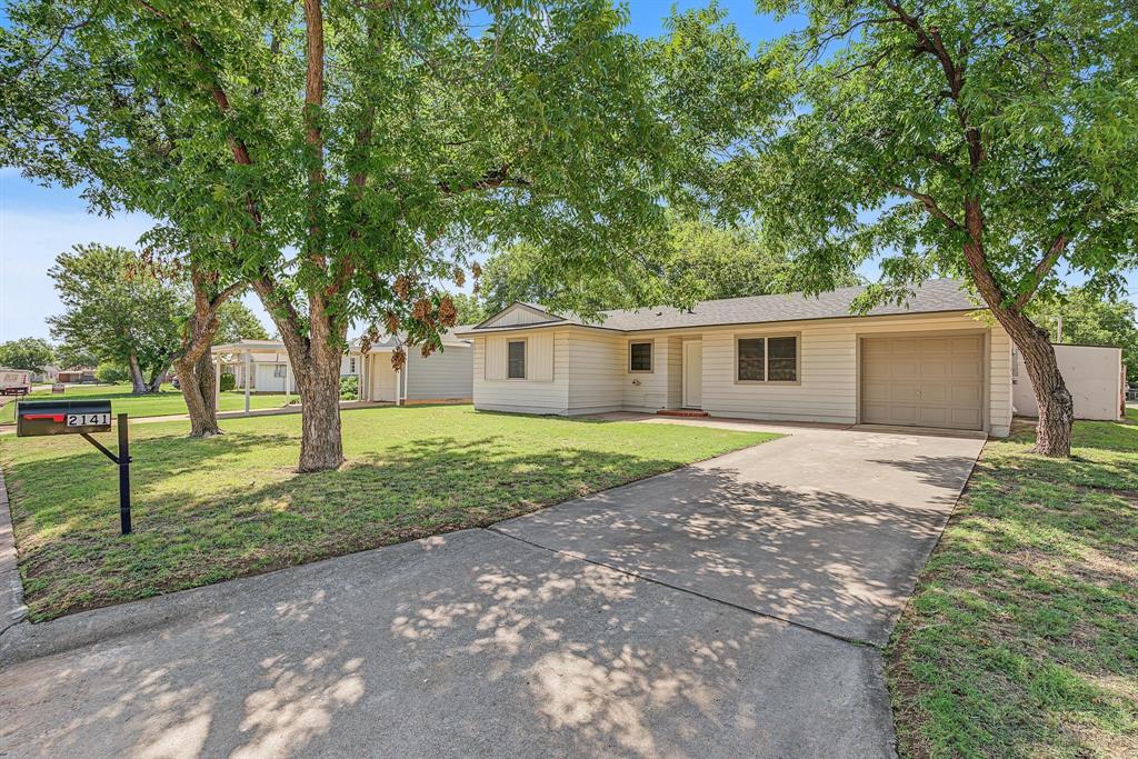 2141 S 35th Street Property Photo 1