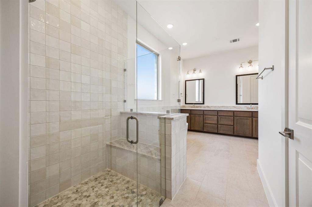 1904 Greenwich Property Photo 24