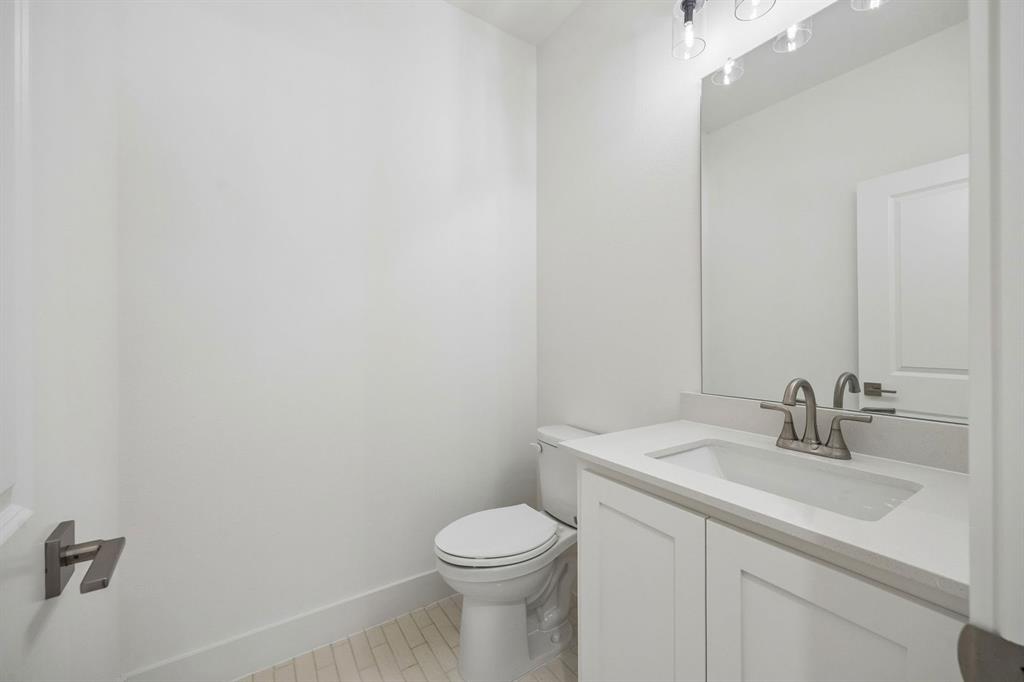 1904 Greenwich Property Photo 34