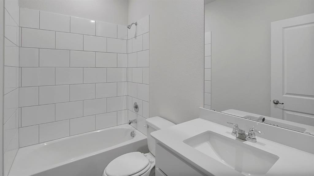 9521 Sage Wood Lane Property Photo 16