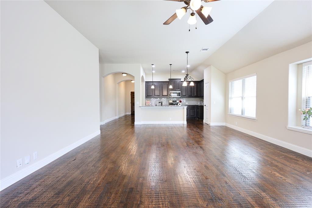 5901 Priory Drive Property Photo 10